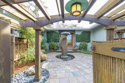 57 Eagle Dr, Novato, CA 94949 photo 3
