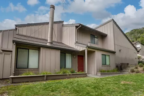 16 Josefa Ct, Novato, CA 94949