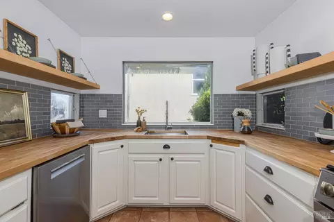 21 Baker Ct, Petaluma, CA 94952 photo 17