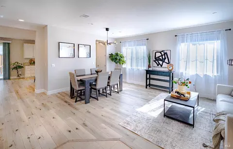 1528 Gulf Dr, Fairfield, CA 94533