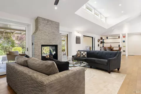 Living - 1471 Nut Tree Ct, Sonoma, CA 95476 photo 1 of 3