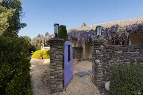 Exterior - 1471 Nut Tree Ct, Sonoma, CA 95476 photo 6 of 12