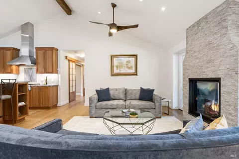 Living - 1471 Nut Tree Ct, Sonoma, CA 95476 photo 3 of 3