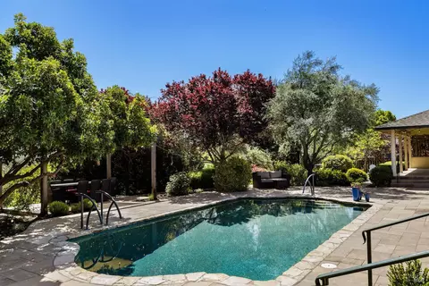 Exterior - 1471 Nut Tree Ct, Sonoma, CA 95476 photo 3 of 12