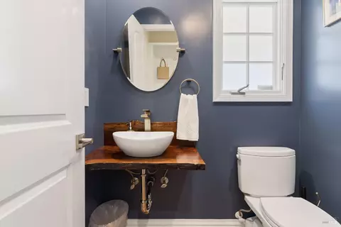 Bath - 1471 Nut Tree Ct, Sonoma, CA 95476 photo 5 of 5