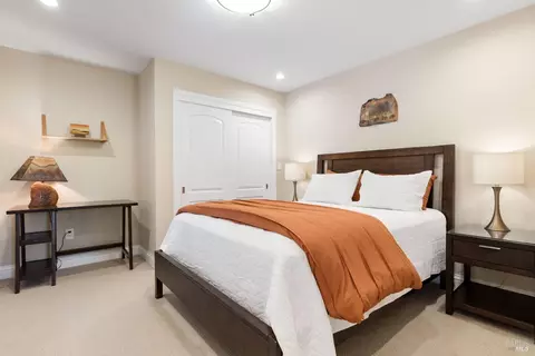 Bedroom - 1471 Nut Tree Ct, Sonoma, CA 95476 photo 4 of 4
