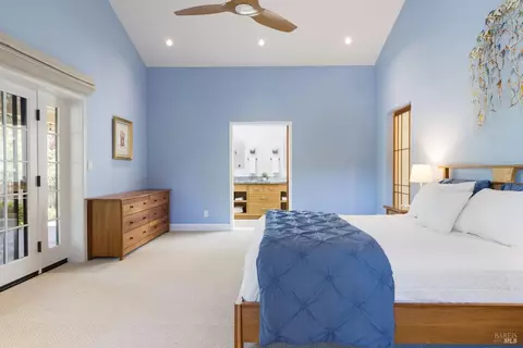 Bedroom - 1471 Nut Tree Ct, Sonoma, CA 95476 photo 2 of 4