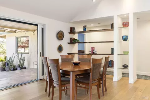 Dining - 1471 Nut Tree Ct, Sonoma, CA 95476 photo 2 of 4