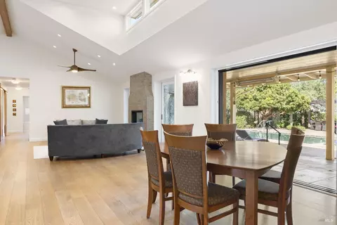 Dining - 1471 Nut Tree Ct, Sonoma, CA 95476 photo 3 of 4