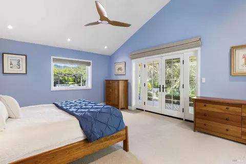 Bedroom - 1471 Nut Tree Ct, Sonoma, CA 95476 photo 1 of 4