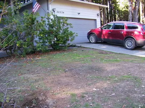 24534 Lilac Dr, Willits, CA 95490