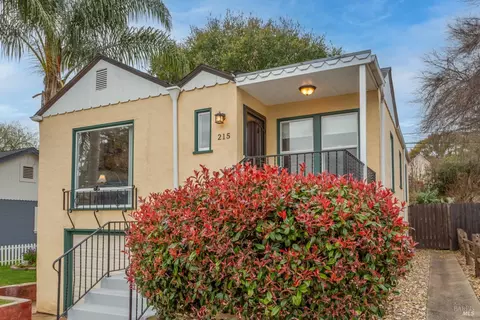 215 Fairmont Ave, Vallejo, CA 94590 photo 2