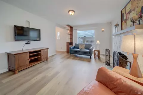 215 Fairmont Ave, Vallejo, CA 94590 photo 5