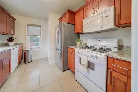 215 Fairmont Ave, Vallejo, CA 94590 photo 10