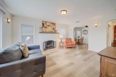 215 Fairmont Ave, Vallejo, CA 94590 photo 4