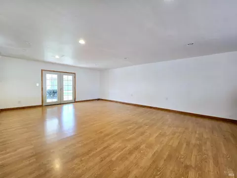 185 E Oak St, Willits, CA 95490 photo 6