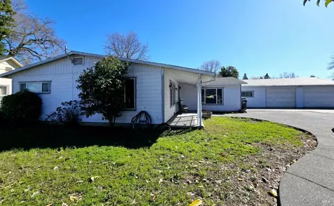 185 E Oak St, Willits, CA 95490