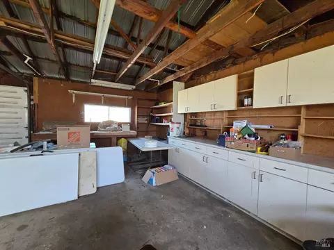 185 E Oak St, Willits, CA 95490 photo 25