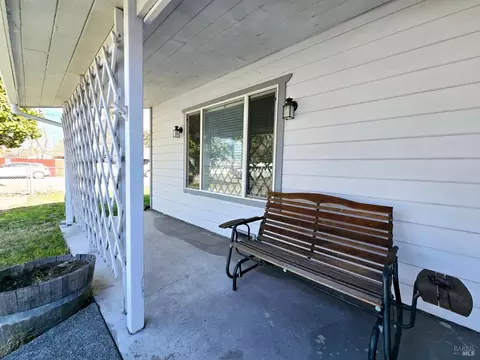 185 E Oak St, Willits, CA 95490 photo 5