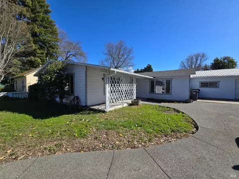 185 E Oak St, Willits, CA 95490 photo 3