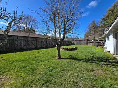 185 E Oak St, Willits, CA 95490 photo 21