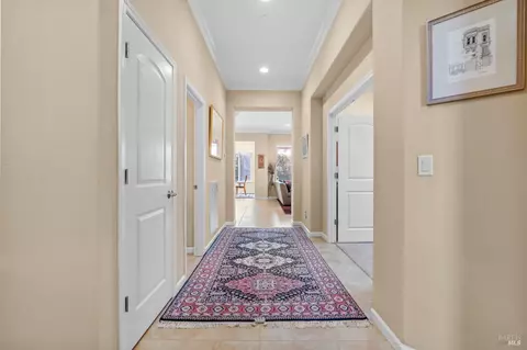 Entry Way - 417 Eagle Crest Way, Rio Vista, CA 94571 photo 2 of 4