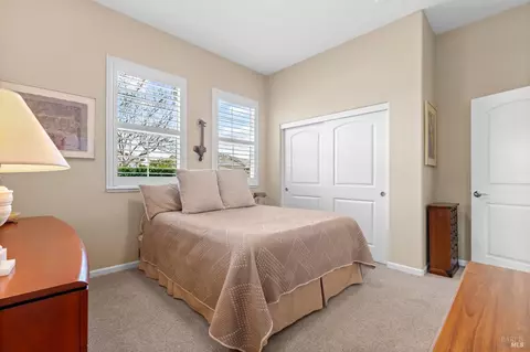 Bedroom - 417 Eagle Crest Way, Rio Vista, CA 94571 photo 2 of 6