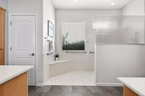 Bath - 417 Eagle Crest Way, Rio Vista, CA 94571 photo 6 of 6