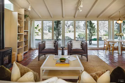 Living - 17850 Carriger Rd, Sonoma, CA 95476 photo 3 of 5