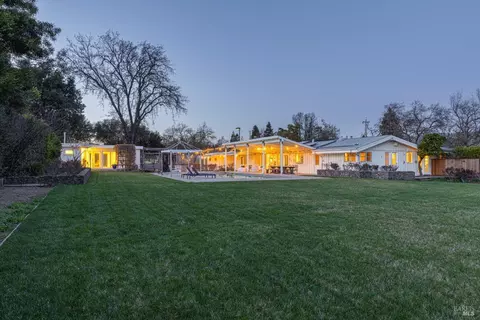 17850 Carriger Rd, Sonoma, CA 95476
