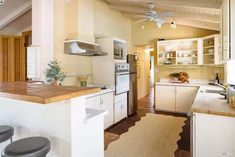 Kitchen - 17850 Carriger Rd, Sonoma, CA 95476 photo 1 of 2