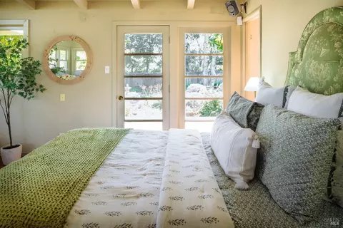 Bedroom - 17850 Carriger Rd, Sonoma, CA 95476 photo 2 of 7