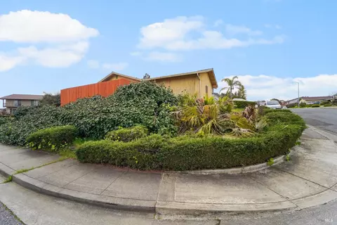 135 Aragon St, Vallejo, CA 94591 photo 4