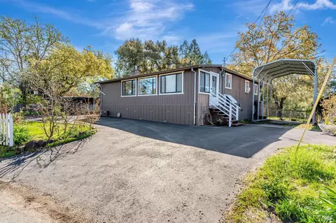 8689 Vila Rd, Forestville, CA 95436