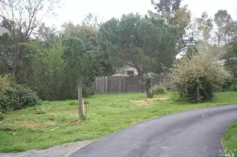 Exterior - 2301 Silk Rd W, Windsor, CA 95492 photo 15 of 19