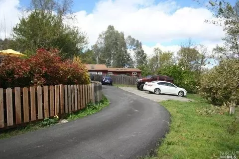 Exterior - 2301 Silk Rd W, Windsor, CA 95492 photo 14 of 19