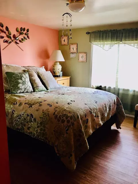 Bedroom - 2301 Silk Rd W, Windsor, CA 95492 photo 4 of 4
