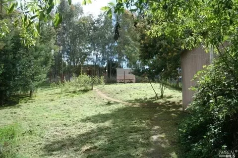 Exterior - 2301 Silk Rd W, Windsor, CA 95492 photo 17 of 19
