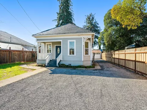 1851 Talmage Rd, Ukiah, CA 95482