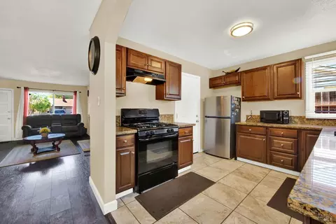 348 Wyoming St, Fairfield, CA 94533 photo 13