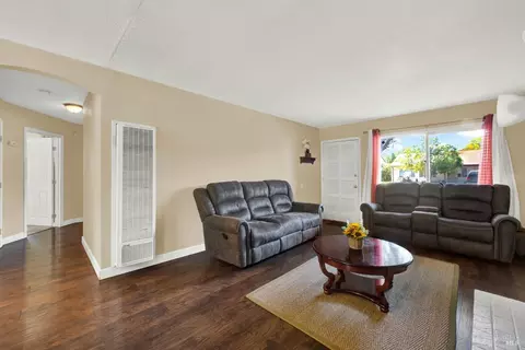 348 Wyoming St, Fairfield, CA 94533 photo 8