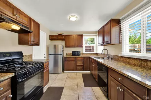 348 Wyoming St, Fairfield, CA 94533 photo 14