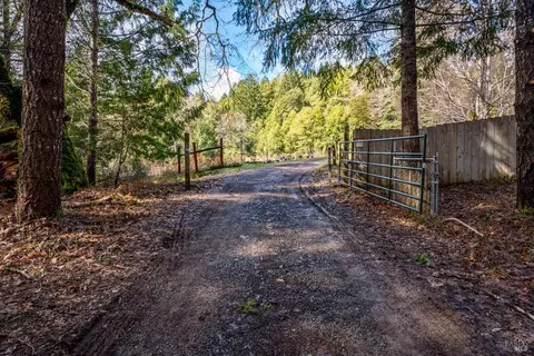 29376 Sherwood Rd, Willits, CA 95490 photo 9