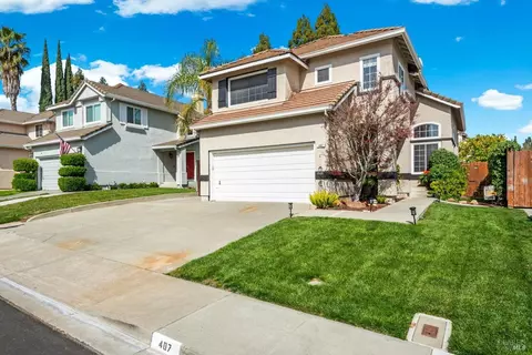 Exterior - 407 Rolling Oak Dr, Vacaville, CA 95688 photo 4 of 18