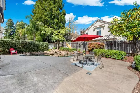 Exterior - 407 Rolling Oak Dr, Vacaville, CA 95688 photo 11 of 18