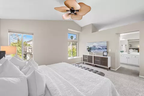 Bedroom - 407 Rolling Oak Dr, Vacaville, CA 95688 photo 4 of 11