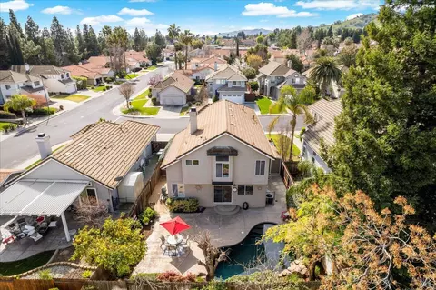 View/Area - 407 Rolling Oak Dr, Vacaville, CA 95688 photo 1 of 6