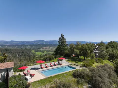 5750 Chemise Rd, Healdsburg, CA 95448