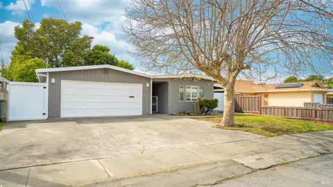 16 Carolyn Dr, American Canyon, CA 94503