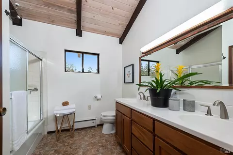 Bath - 3651 Bones Rd, Sebastopol, CA 95472 photo 2 of 2